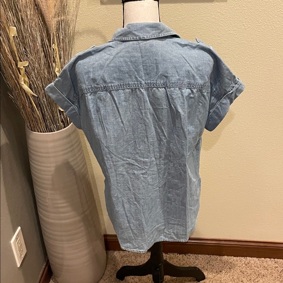 Ralph Lauren Denim Blue Chambray Short-Sleeve Shirt Size Medium - Picture 9 of 10